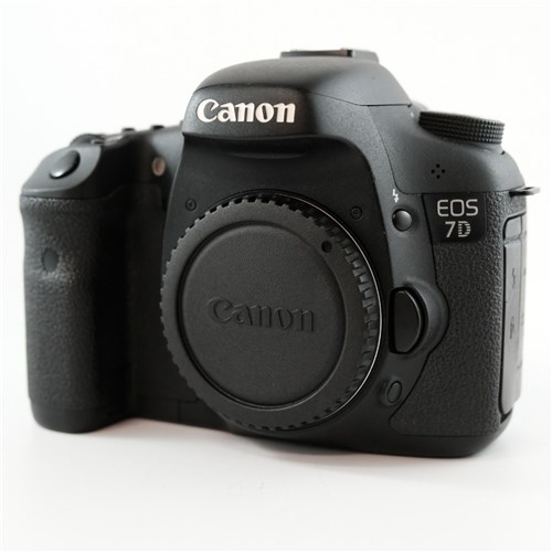Canon-EOS-7D-Body-05