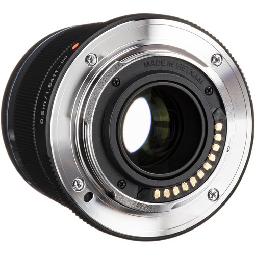 Olympus-45mm-F1.8-Black-Micro-43-Lens03