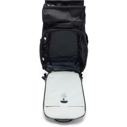 Peak-Design-25L-Black-Outdoor-3