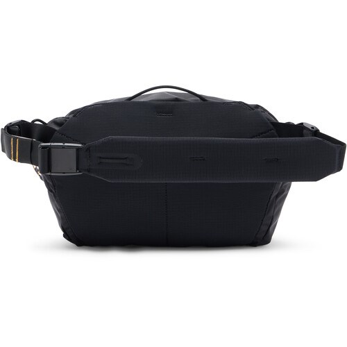 Peak-Design-7L-Black-4