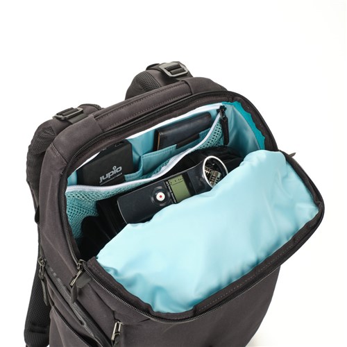 Shimoda-Urban-Explore-25-Anthracite-Backpack05