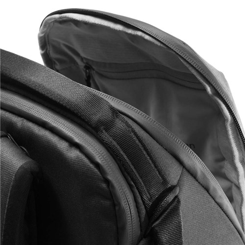 black-DA4A1379_1024x1024