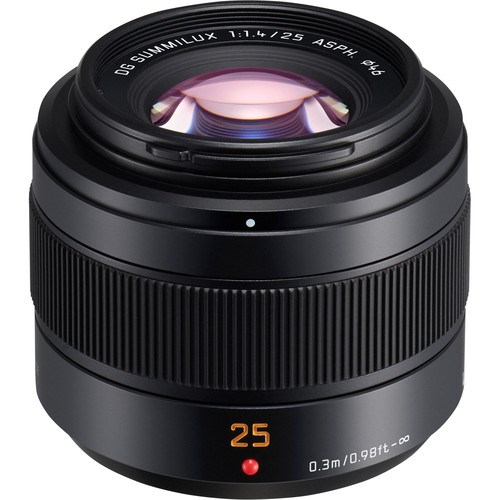 panasonic-25mm-f1.4-1