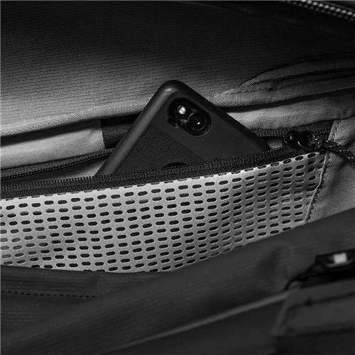travel-duffel-black-35-6_1024x1024